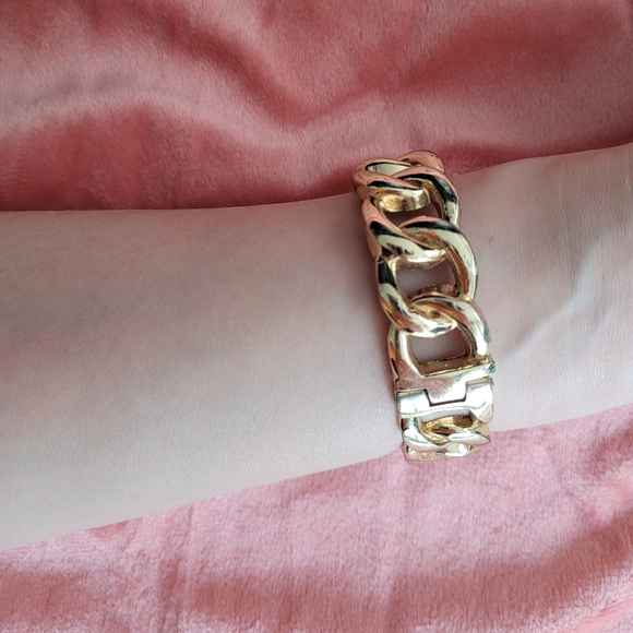 Free w/purchase! - Picture 3 of 4